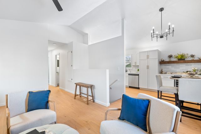 425 N Parkridge St, Wichita, KS 67212