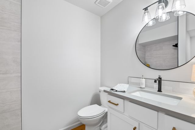 425 N Parkridge St, Wichita, KS 67212