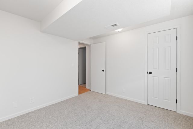 425 N Parkridge St, Wichita, KS 67212