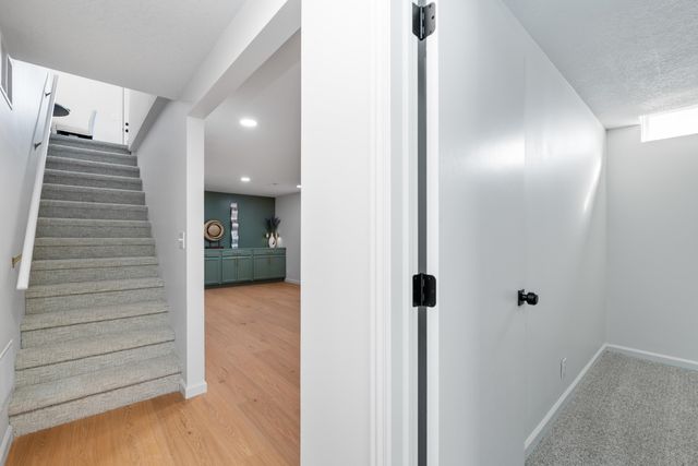 425 N Parkridge St, Wichita, KS 67212