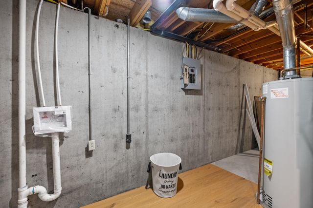 425 N Parkridge St, Wichita, KS 67212