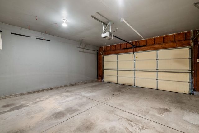 425 N Parkridge St, Wichita, KS 67212