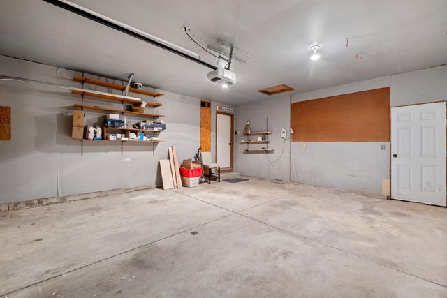 425 N Parkridge St, Wichita, KS 67212