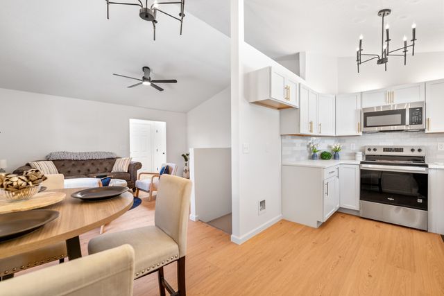 425 N Parkridge St, Wichita, KS 67212