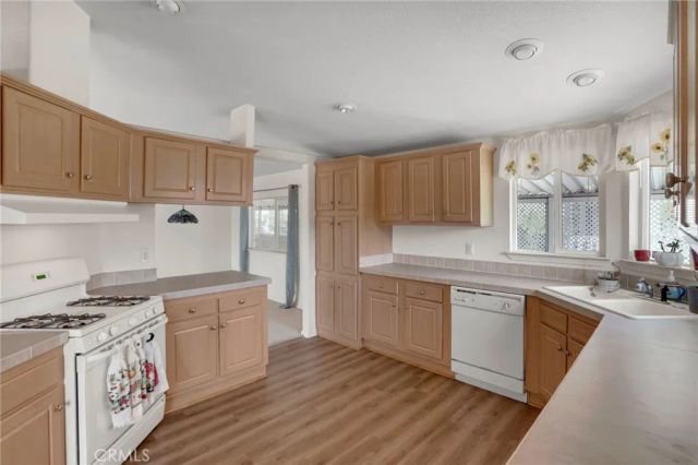 1001 W Lambert 219, La Habra, CA 90631