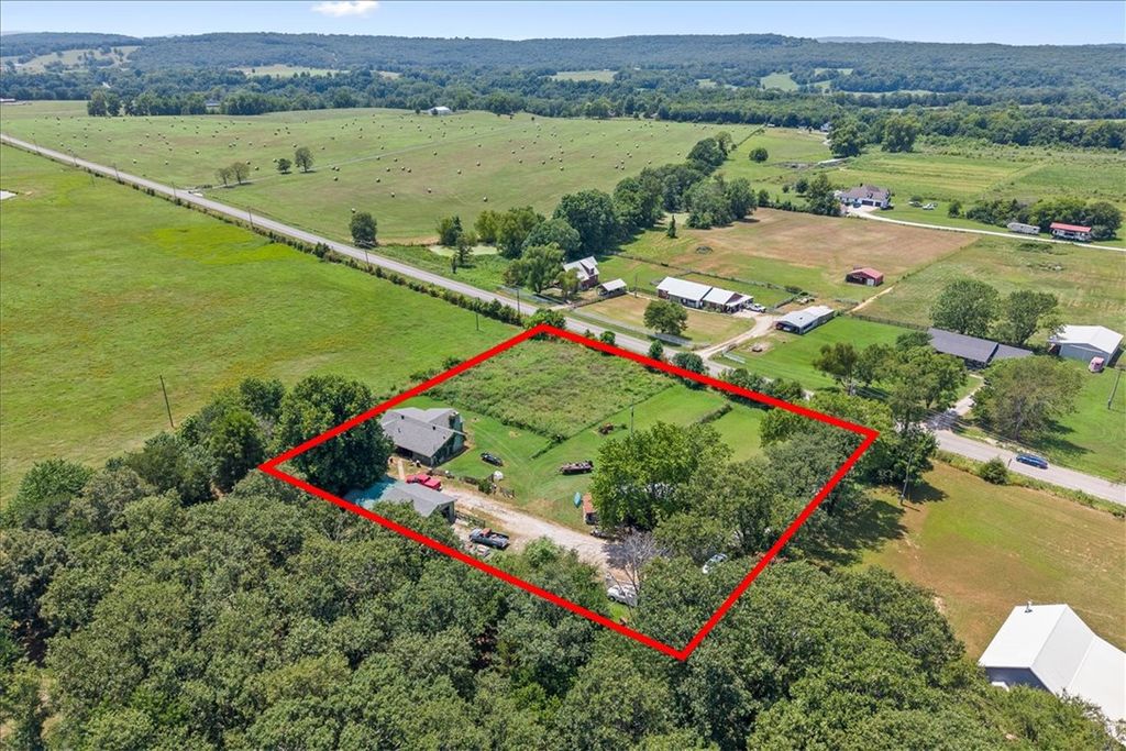 14482 Goshen Tuttle Road, Elkins, AR 72727