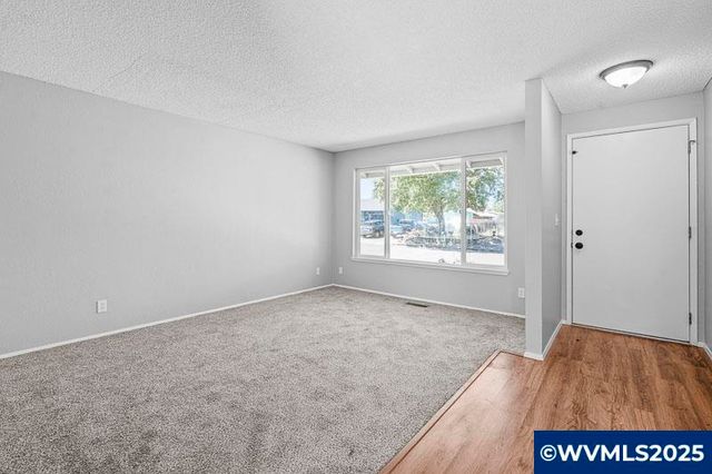 1261 Pine Ct, Independence, OR 97351