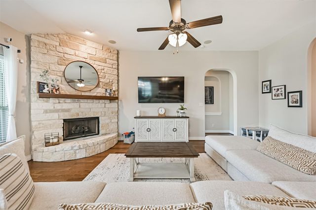 281 Westwood Drive, League City, TX 77573