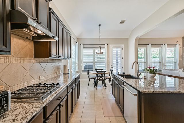 281 Westwood Drive, League City, TX 77573
