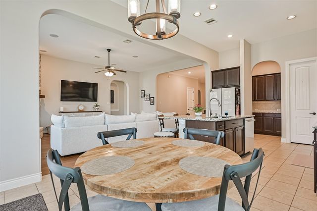 281 Westwood Drive, League City, TX 77573