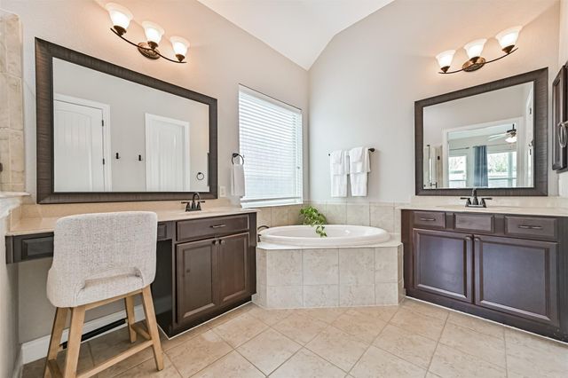 281 Westwood Drive, League City, TX 77573
