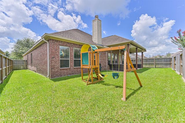 281 Westwood Drive, League City, TX 77573