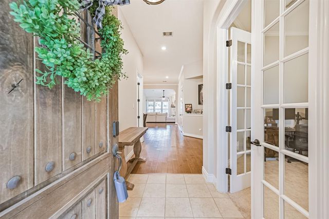 281 Westwood Drive, League City, TX 77573