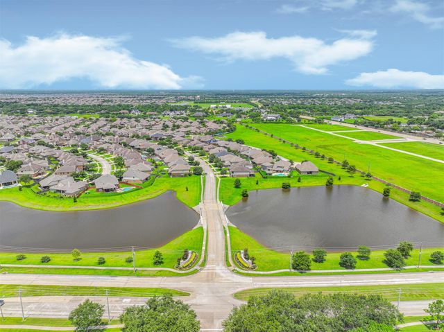 281 Westwood Drive, League City, TX 77573