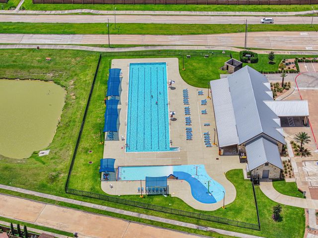 281 Westwood Drive, League City, TX 77573