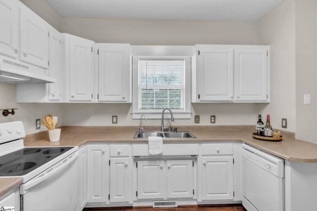 111 Stablechase Drive, Greenville, SC 29617