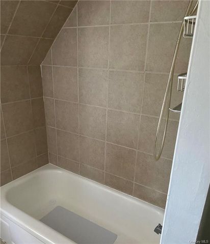 8 Park Avenue B, Hillburn, NY 10931