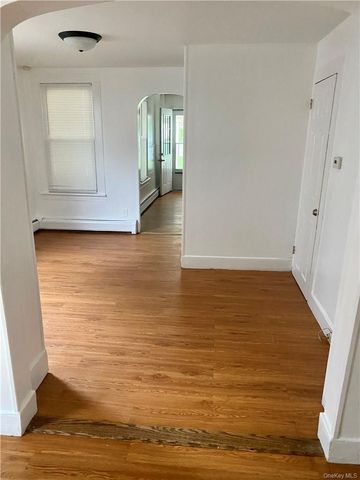 8 Park Avenue B, Hillburn, NY 10931