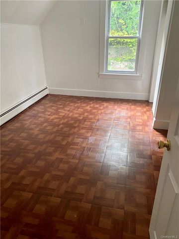 8 Park Avenue B, Hillburn, NY 10931