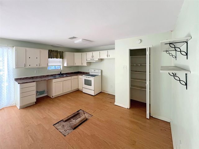 4744 Randall Road, Orange, TX 77632