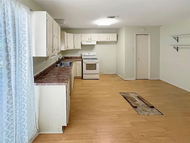 4744 Randall Road, Orange, TX 77632