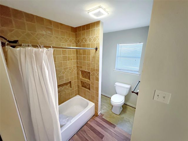 4744 Randall Road, Orange, TX 77632