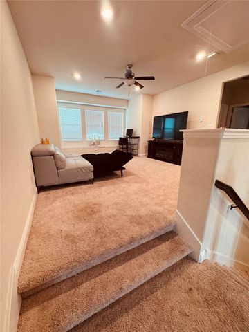 9615 Slumbering Willow Lane, Richmond, TX 77406