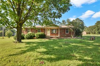 3056 Joe Dowlen Road, Pleasant View, TN 37146