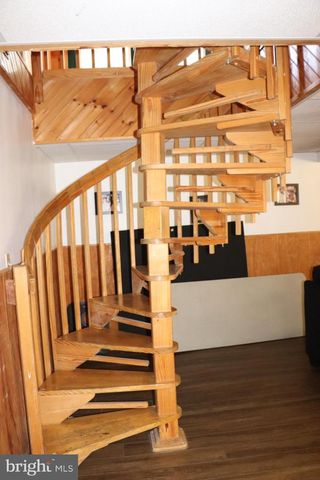 20 BIRCH ST, Lake Harmony, PA 18624