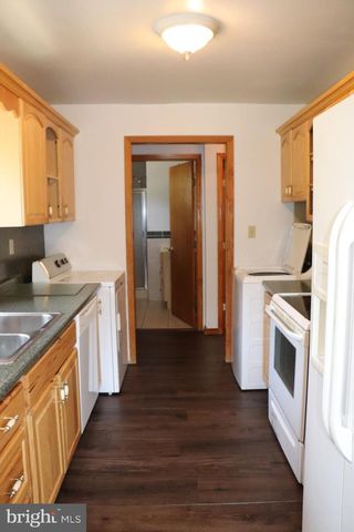 20 BIRCH ST, Lake Harmony, PA 18624