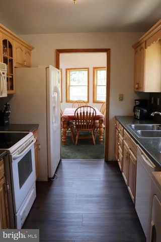 20 BIRCH ST, Lake Harmony, PA 18624