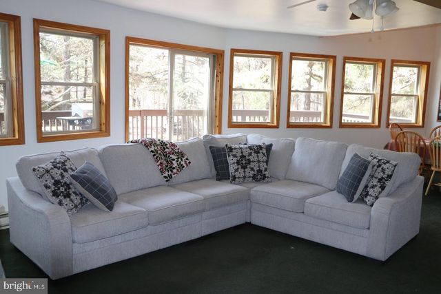 20 BIRCH ST, Lake Harmony, PA 18624