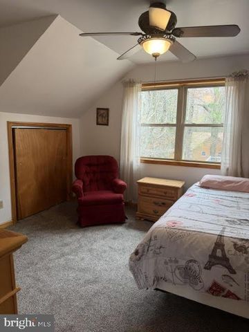 20 BIRCH ST, Lake Harmony, PA 18624