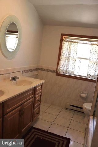 20 BIRCH ST, Lake Harmony, PA 18624