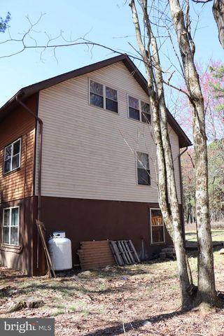 20 BIRCH ST, Lake Harmony, PA 18624