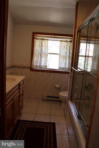 20 BIRCH ST, Lake Harmony, PA 18624