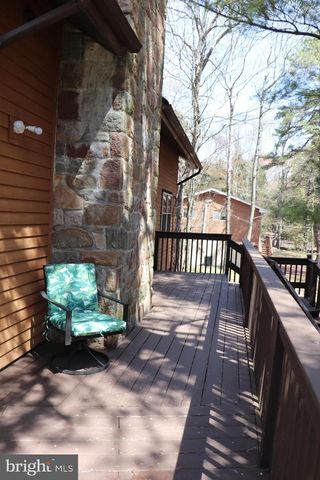 20 BIRCH ST, Lake Harmony, PA 18624