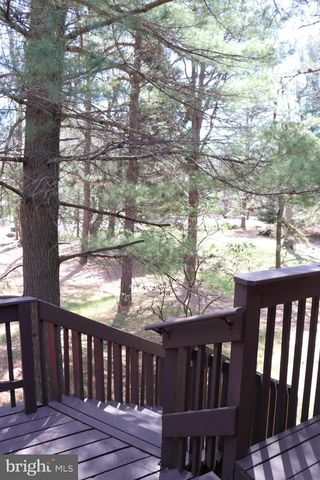 20 BIRCH ST, Lake Harmony, PA 18624