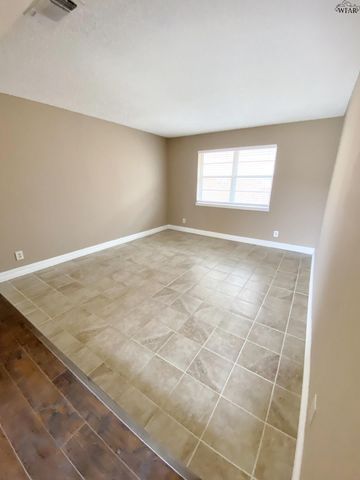 1605 BERT DRIVE, Wichita Falls, TX 76302