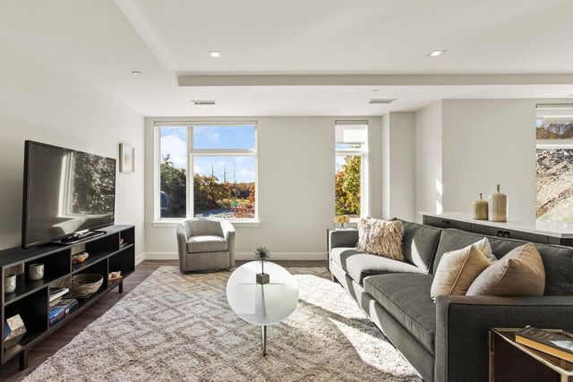 30 Collins Avenue 000, Saugus, MA 01906