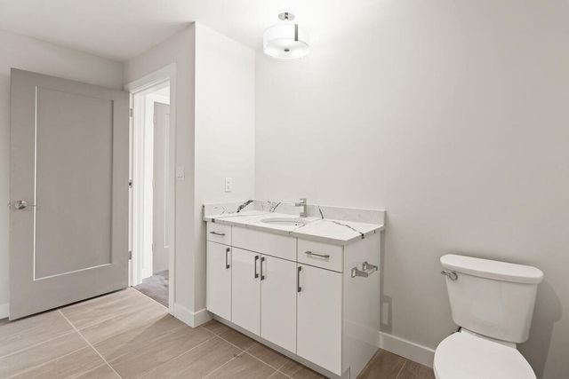 30 Collins Avenue 000, Saugus, MA 01906