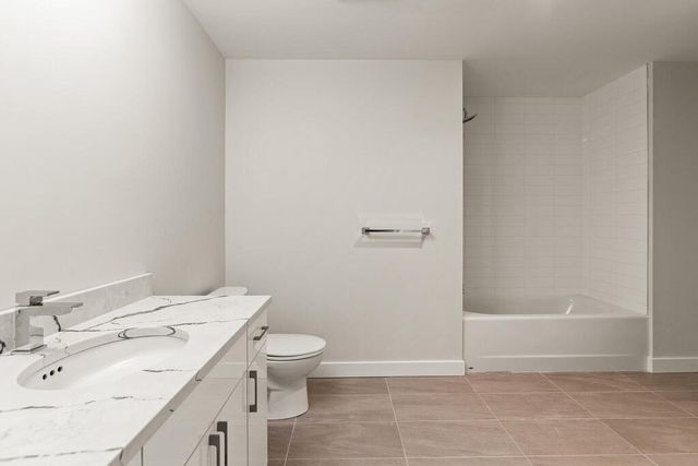 30 Collins Avenue 000, Saugus, MA 01906