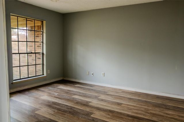 1918 Crystal Springs Drive, Houston, TX 77339