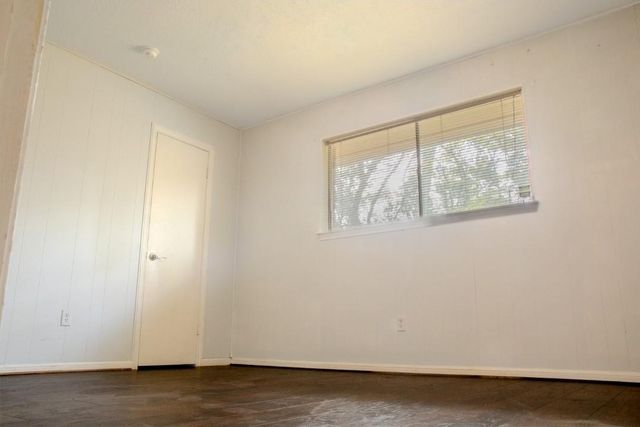 1918 Crystal Springs Drive, Houston, TX 77339