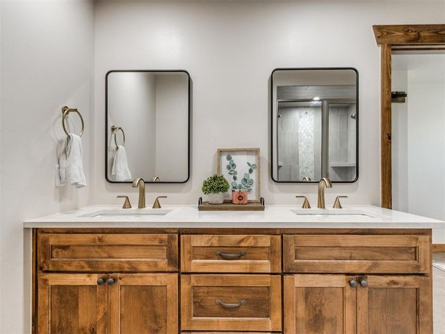 7562 NW Lorraine Drive, Piedmont, OK 73078