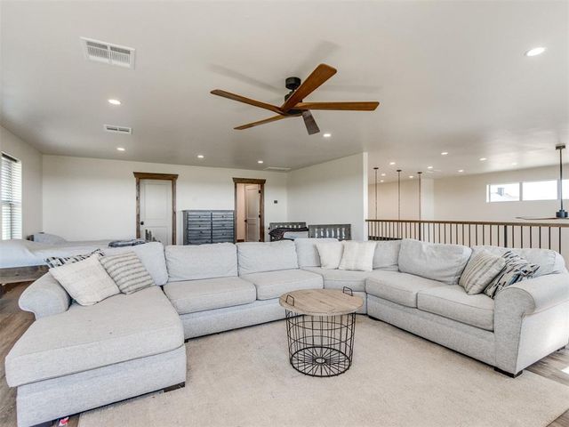 7562 NW Lorraine Drive, Piedmont, OK 73078