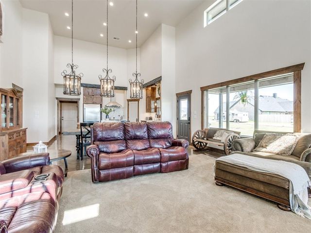 7562 NW Lorraine Drive, Piedmont, OK 73078