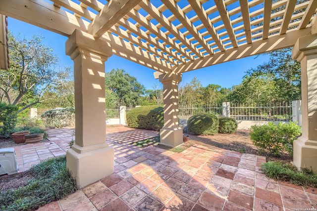 104 Coterie Pl, Boerne, TX 78006