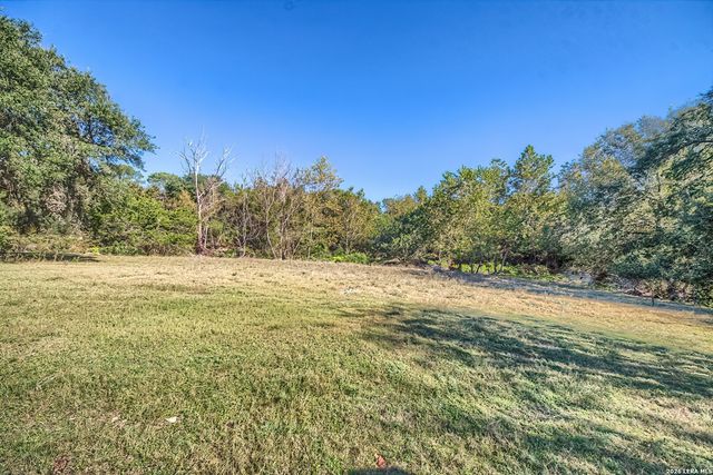104 Coterie Pl, Boerne, TX 78006