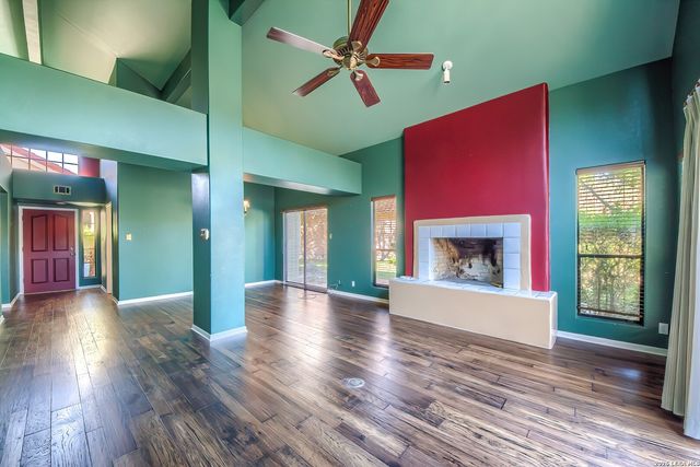 104 Coterie Pl, Boerne, TX 78006